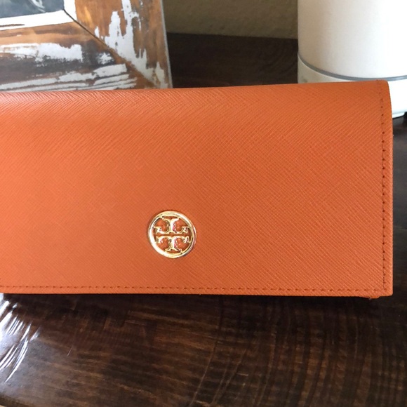 Tory Burch Sunglass Case - Picture 1 of 2